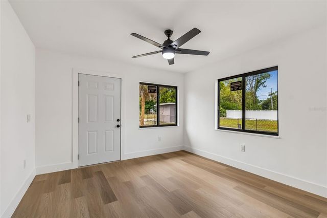 2550 GOMAZ WAY S, St Petersburg, FL 33712