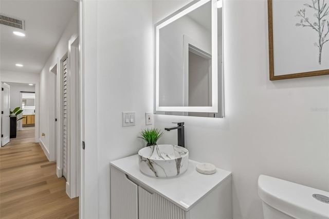 2550 GOMAZ WAY S, St Petersburg, FL 33712