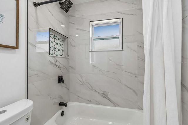 2550 GOMAZ WAY S, St Petersburg, FL 33712