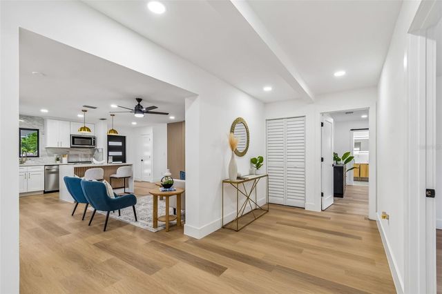 2550 GOMAZ WAY S, St Petersburg, FL 33712