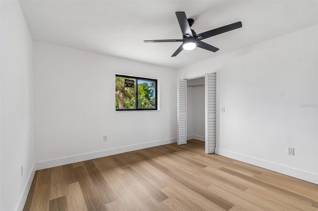 2550 GOMAZ WAY S, St Petersburg, FL 33712