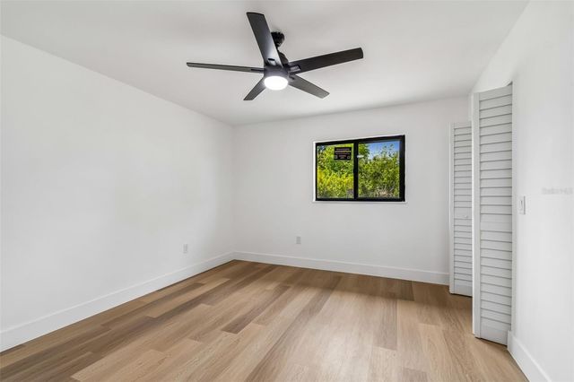 2550 GOMAZ WAY S, St Petersburg, FL 33712