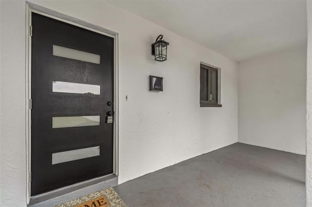 2550 GOMAZ WAY S, St Petersburg, FL 33712