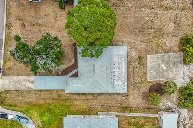 2550 GOMAZ WAY S, St Petersburg, FL 33712