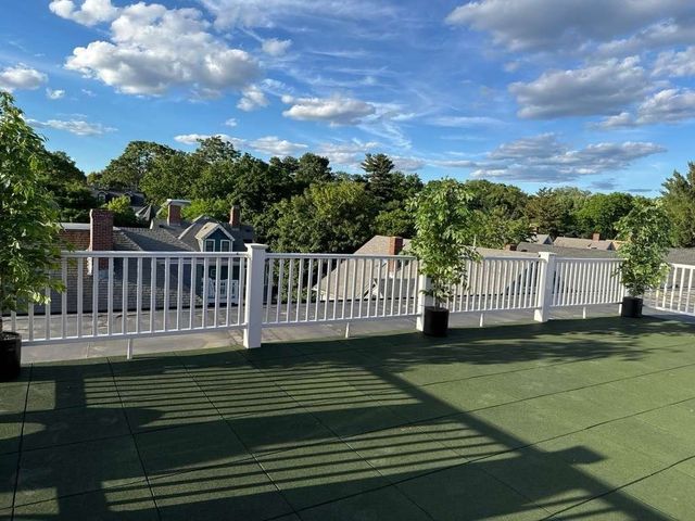 632 Centre St 204, Boston, MA 02139