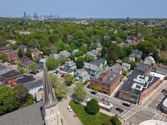 632 Centre St 204, Boston, MA 02139