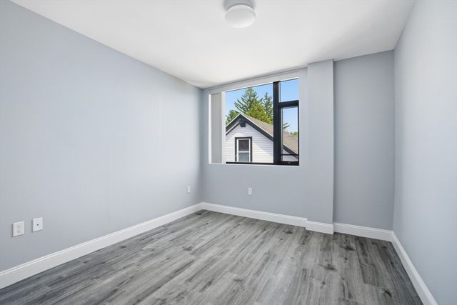632 Centre St 204, Boston, MA 02139