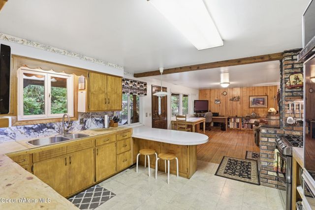 8993 W Twin Lakes RD, Rathdrum, ID 83858
