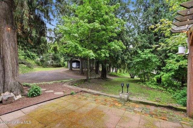 8993 W Twin Lakes RD, Rathdrum, ID 83858