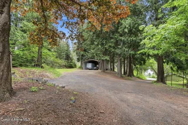 8993 W Twin Lakes RD, Rathdrum, ID 83858