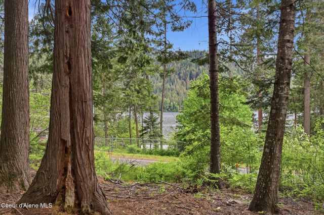 8993 W Twin Lakes RD, Rathdrum, ID 83858