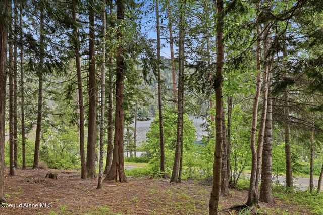 8993 W Twin Lakes RD, Rathdrum, ID 83858