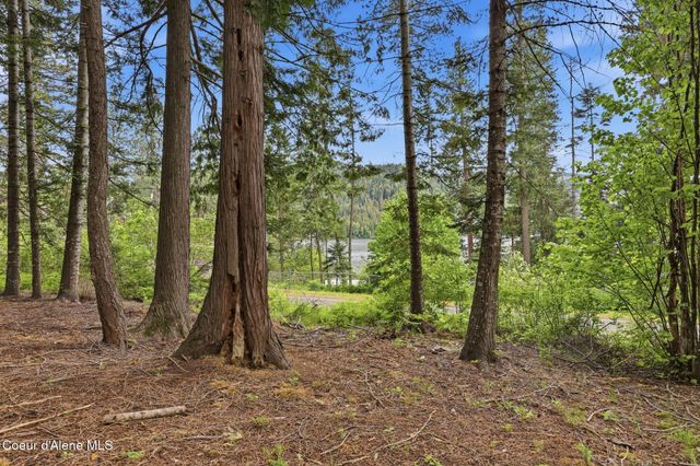 8993 W Twin Lakes RD, Rathdrum, ID 83858