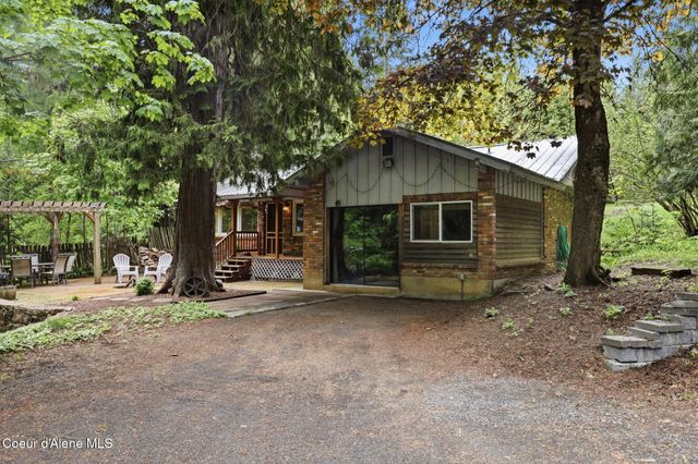 8993 W Twin Lakes RD, Rathdrum, ID 83858