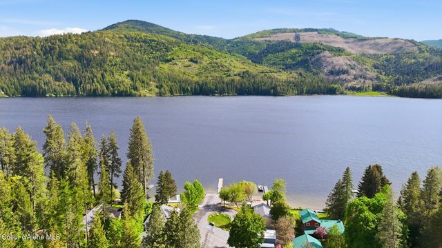 8993 W Twin Lakes RD, Rathdrum, ID 83858