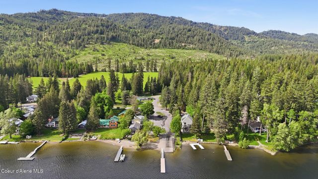8993 W Twin Lakes RD, Rathdrum, ID 83858