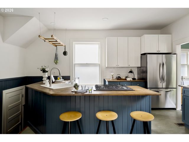 1333 Se MAIN St, Portland, OR 97214