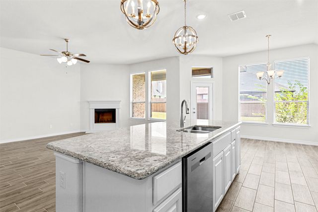 112 Mockingbird Hill Drive, Joshua, TX 76058