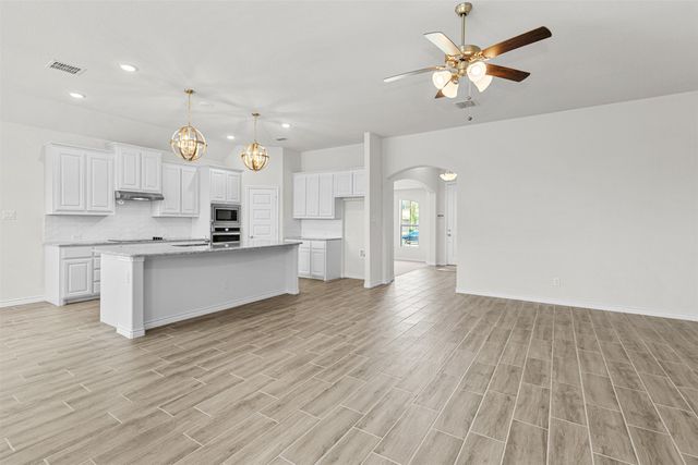 112 Mockingbird Hill Drive, Joshua, TX 76058