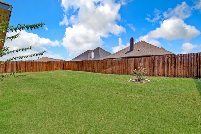 112 Mockingbird Hill Drive, Joshua, TX 76058