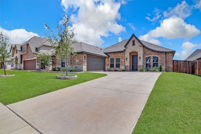 112 Mockingbird Hill Drive, Joshua, TX 76058