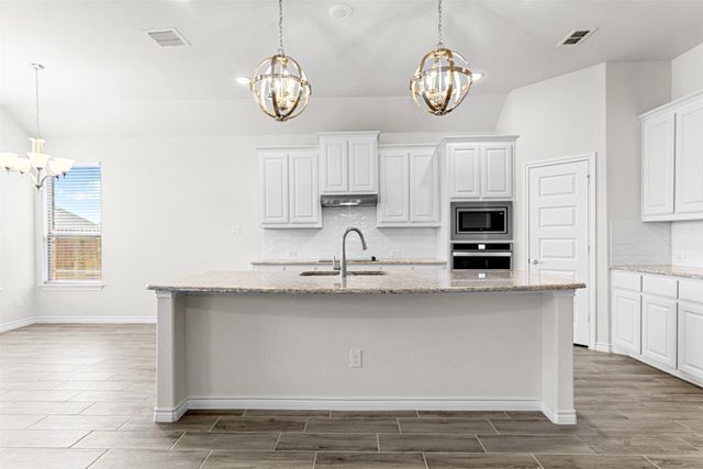 112 Mockingbird Hill Drive, Joshua, TX 76058