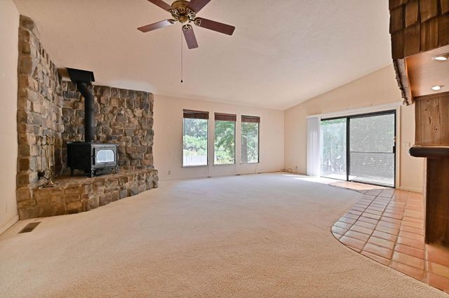 24050 Carson Dr, Pioneer, CA 95666