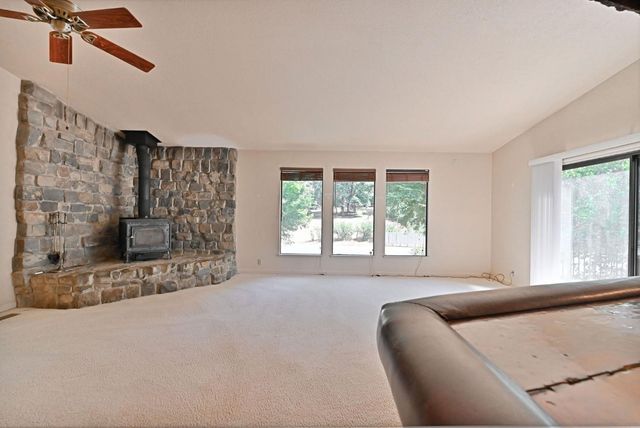 24050 Carson Dr, Pioneer, CA 95666