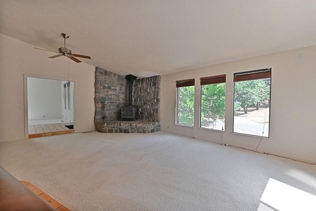 24050 Carson Dr, Pioneer, CA 95666