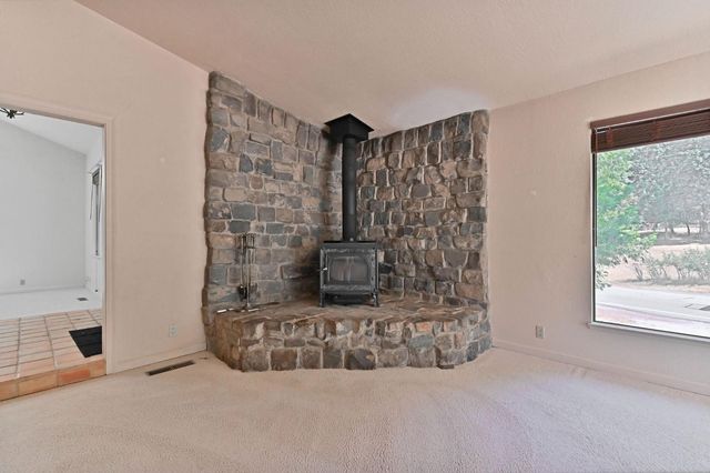 24050 Carson Dr, Pioneer, CA 95666