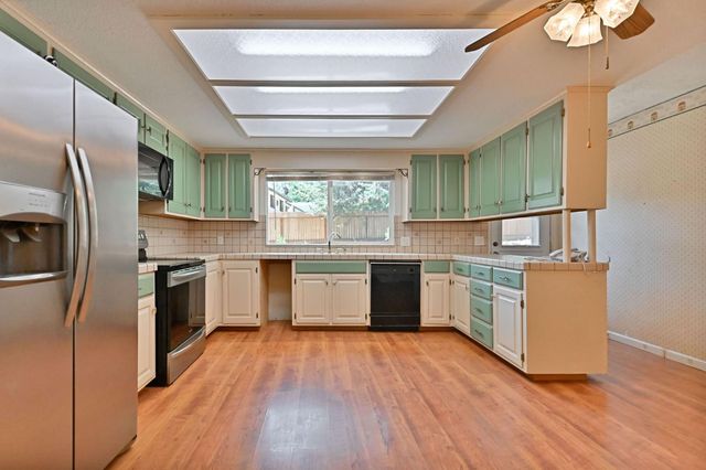 24050 Carson Dr, Pioneer, CA 95666