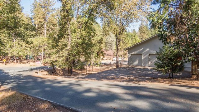 24050 Carson Dr, Pioneer, CA 95666