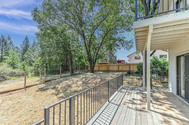 24050 Carson Dr, Pioneer, CA 95666