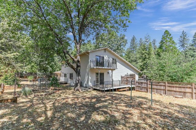 24050 Carson Dr, Pioneer, CA 95666