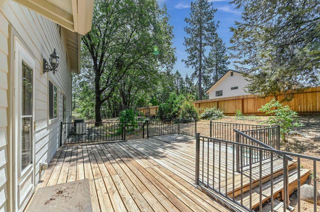 24050 Carson Dr, Pioneer, CA 95666