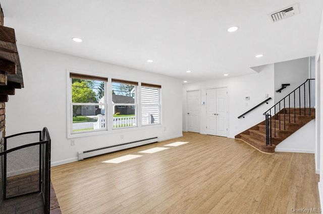 27 Jane Drive, North Babylon, NY 11703
