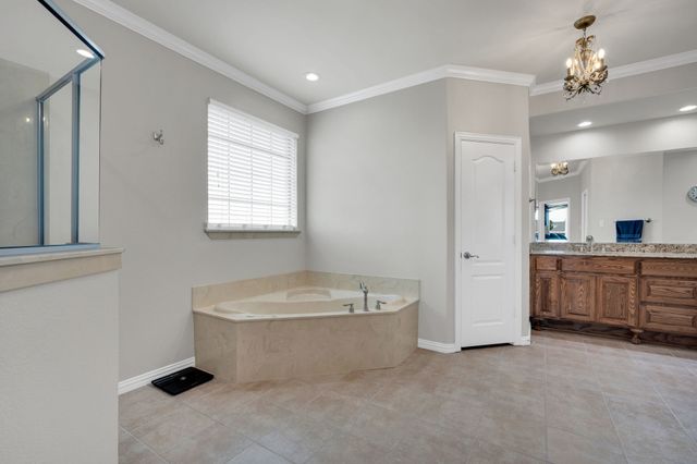 3133 Belmont Lane, Terrell, TX 75160