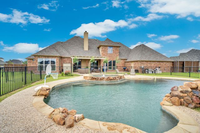 3133 Belmont Lane, Terrell, TX 75160