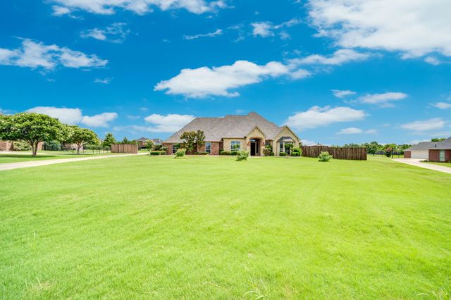 3133 Belmont Lane, Terrell, TX 75160