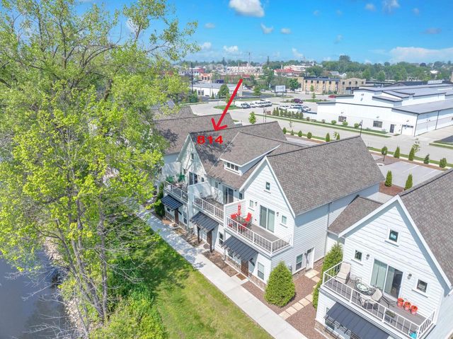814 N 15th STREET #B, Sheboygan, WI 53081