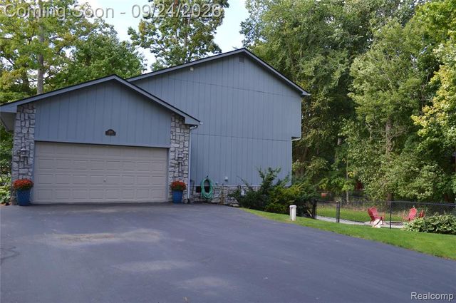4789 Curtis Lane, Clarkston, MI 48346