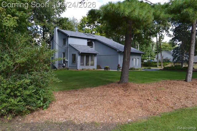4789 Curtis Lane, Clarkston, MI 48346