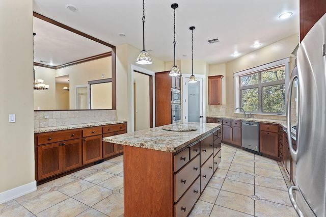 6995 Monument Drive, Grants Pass, OR 97526