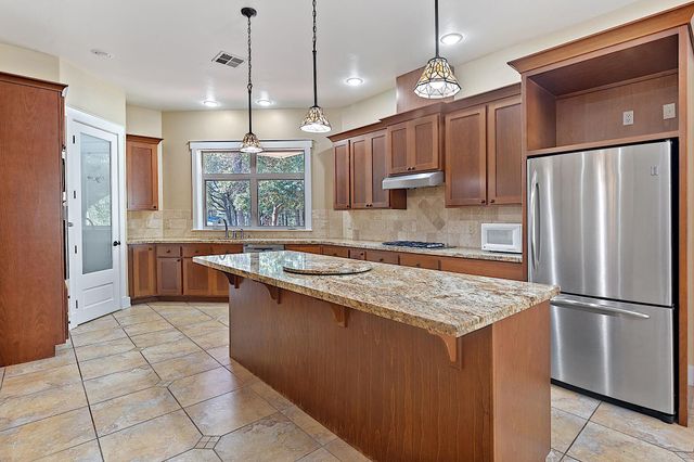 6995 Monument Drive, Grants Pass, OR 97526