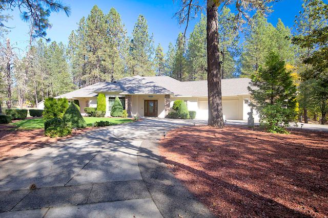 6995 Monument Drive, Grants Pass, OR 97526