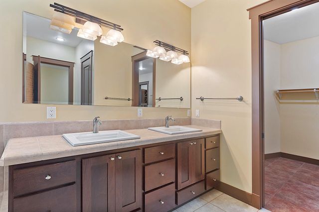 6995 Monument Drive, Grants Pass, OR 97526