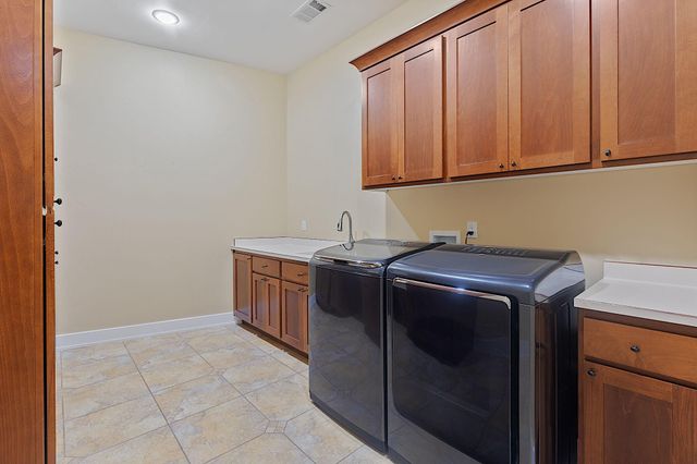 6995 Monument Drive, Grants Pass, OR 97526