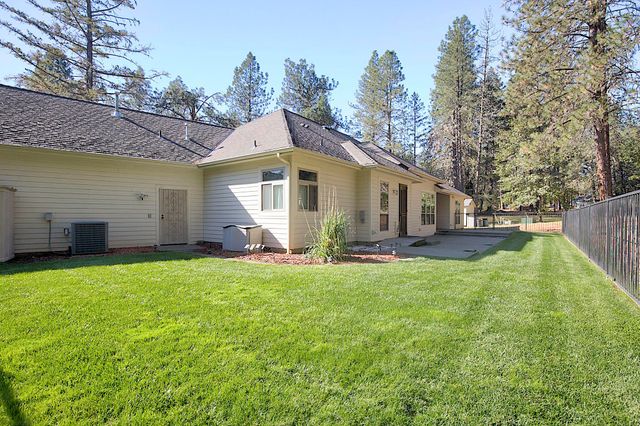 6995 Monument Drive, Grants Pass, OR 97526