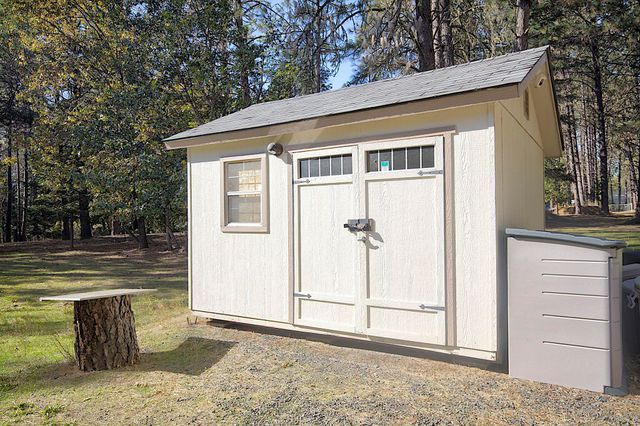 6995 Monument Drive, Grants Pass, OR 97526