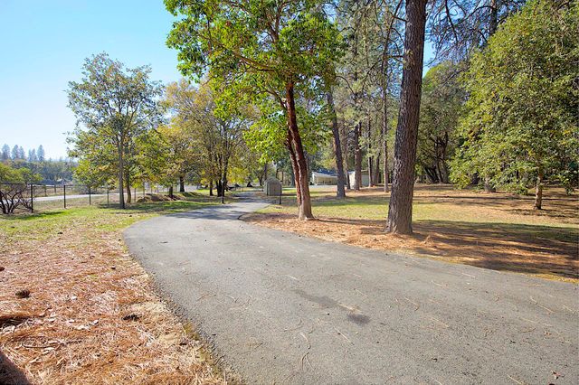 6995 Monument Drive, Grants Pass, OR 97526